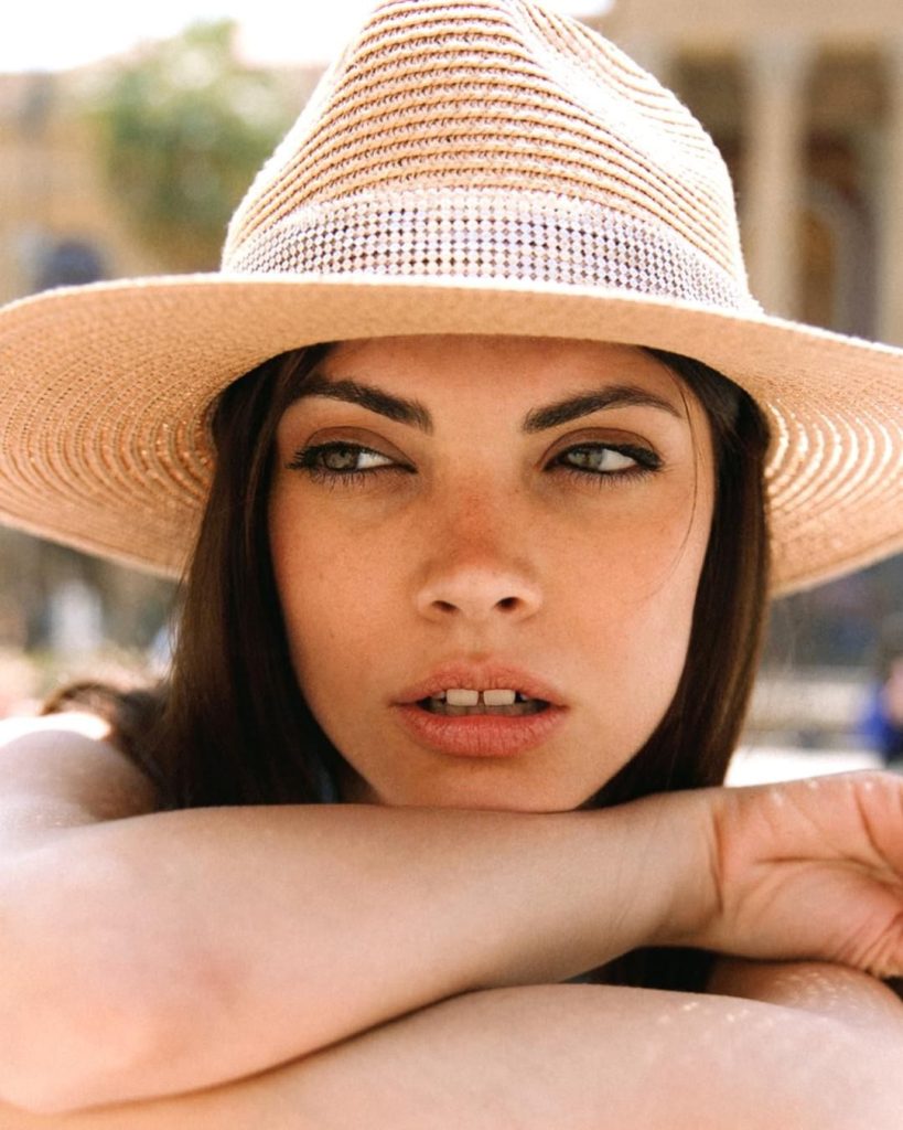 Valeria Ni.