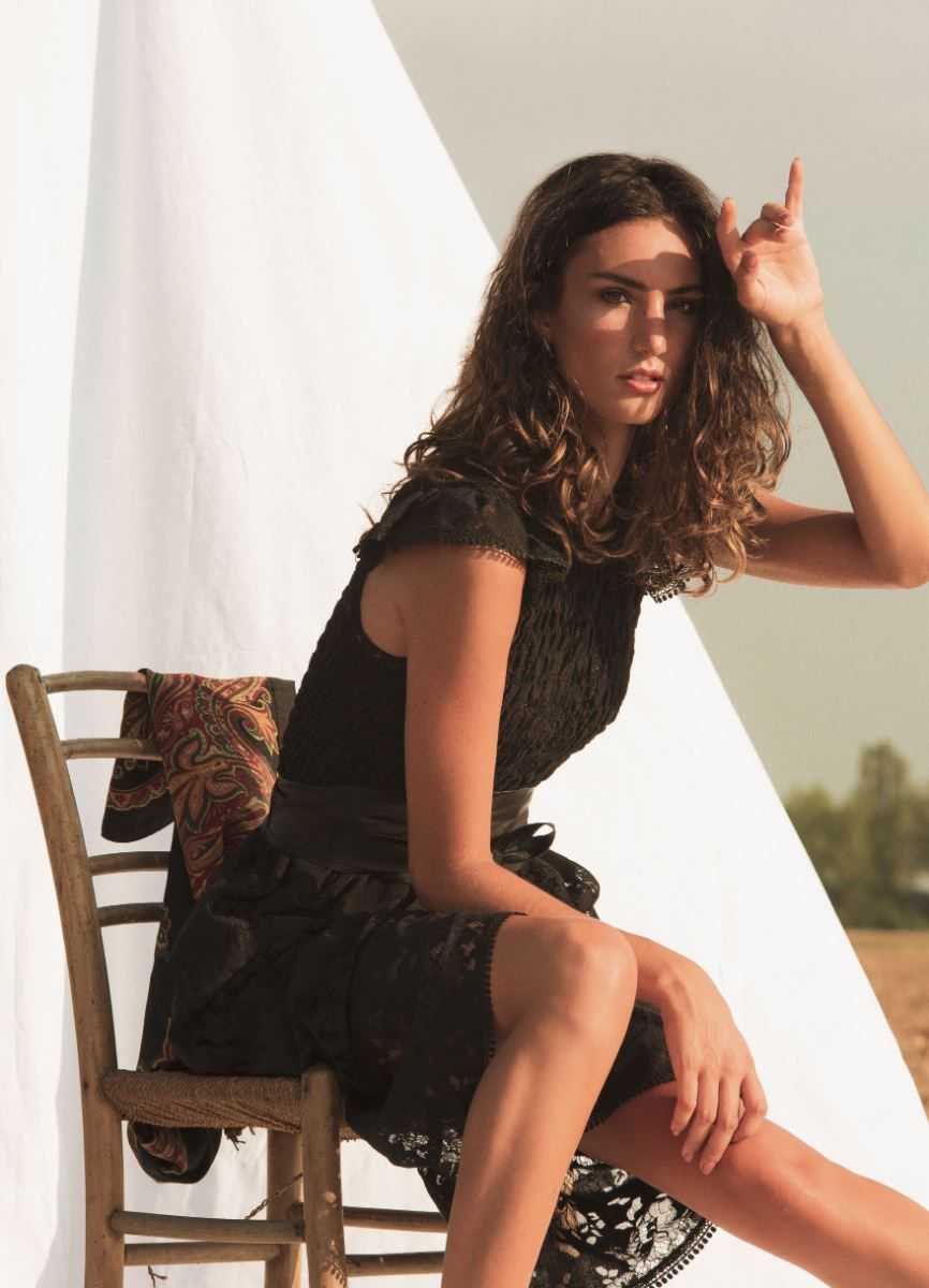 Elisa Do.
