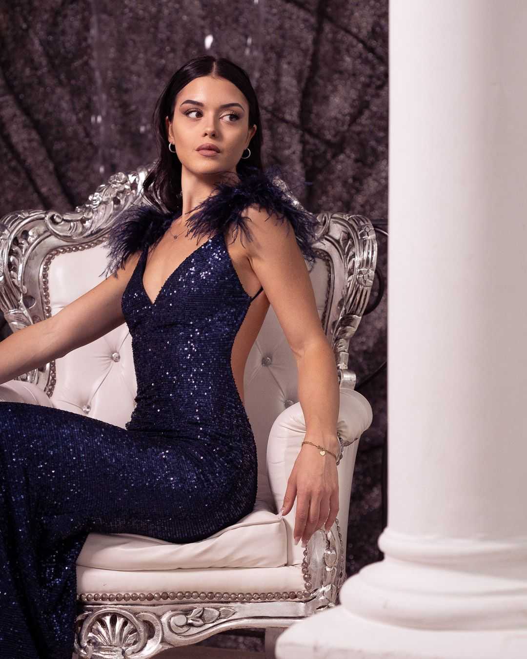 Alessandra Ba.