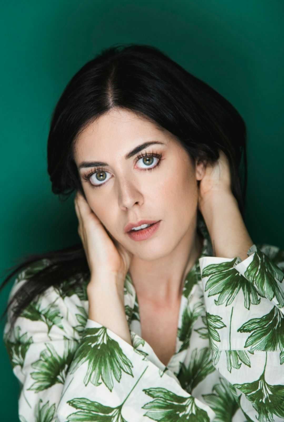 Chiara Om.