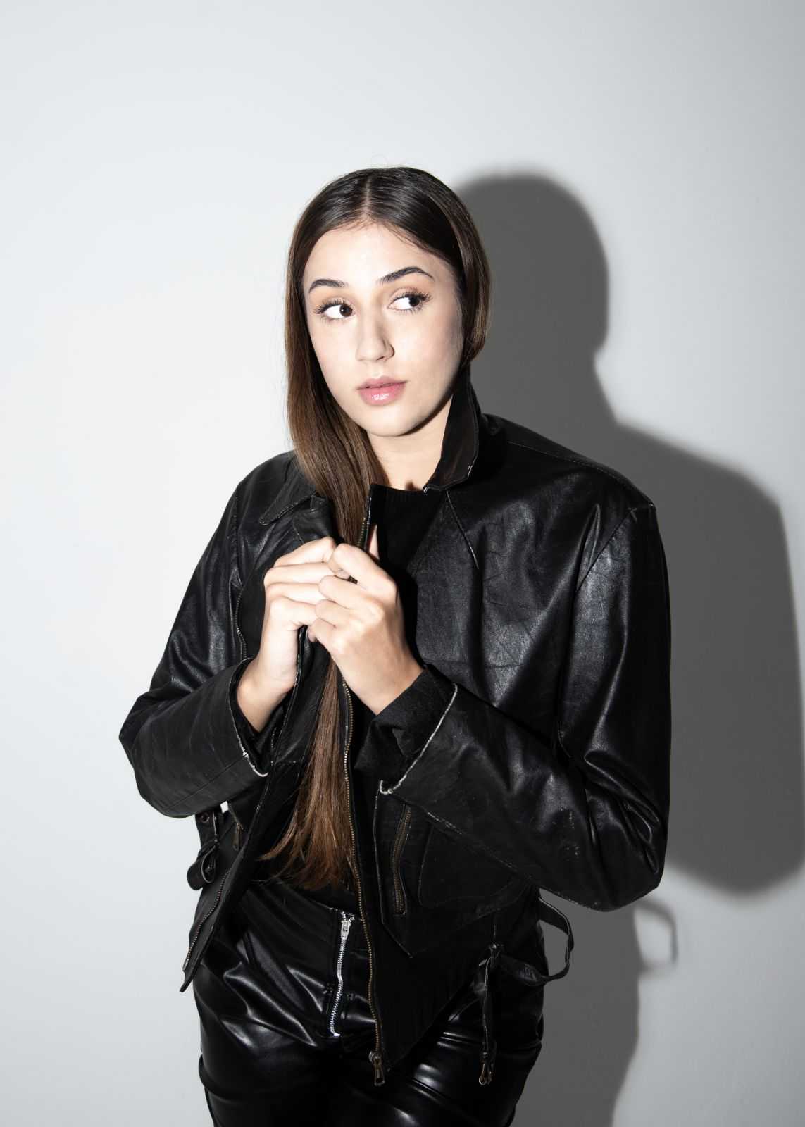 Sara Do.