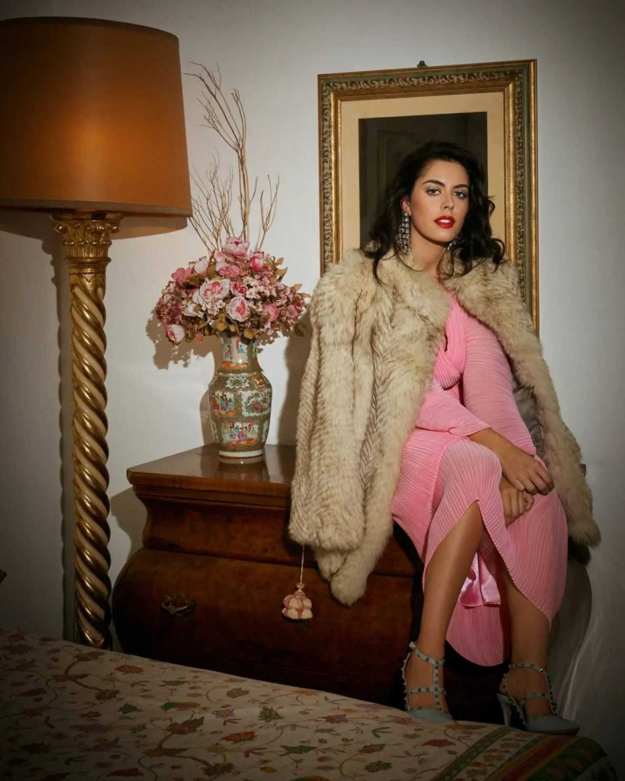 Chiara Om.