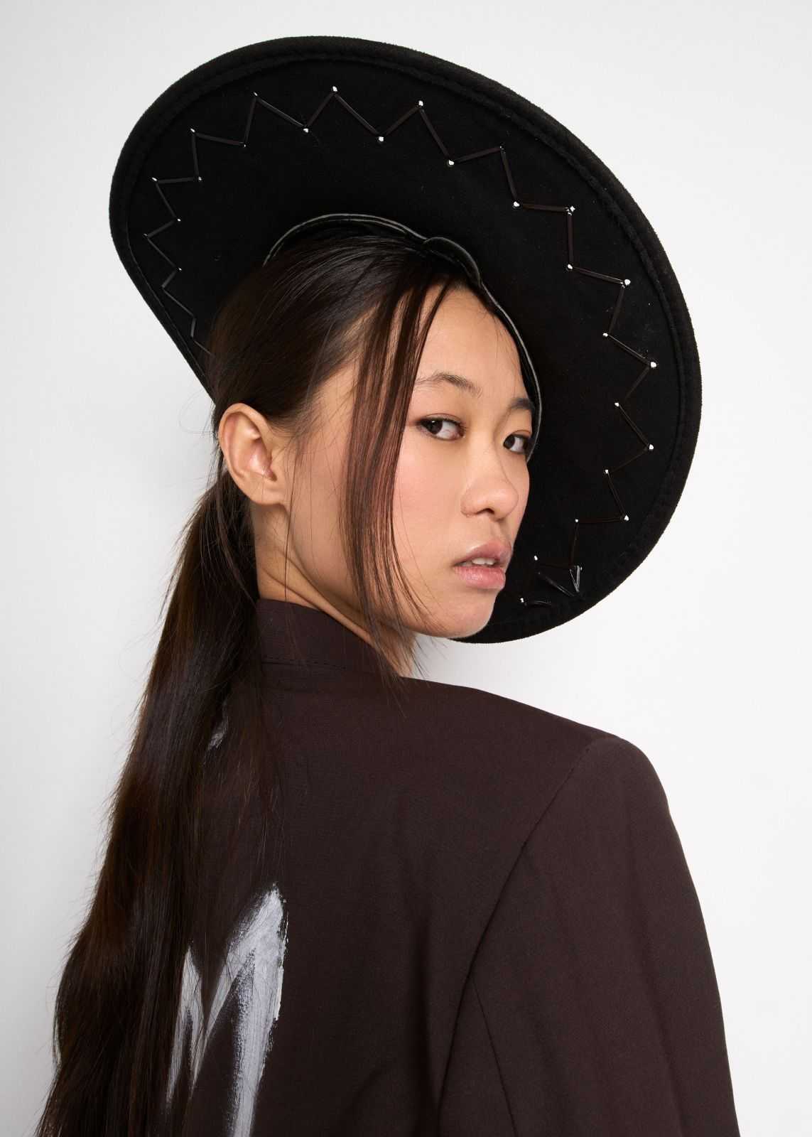 Zhenni Li.
