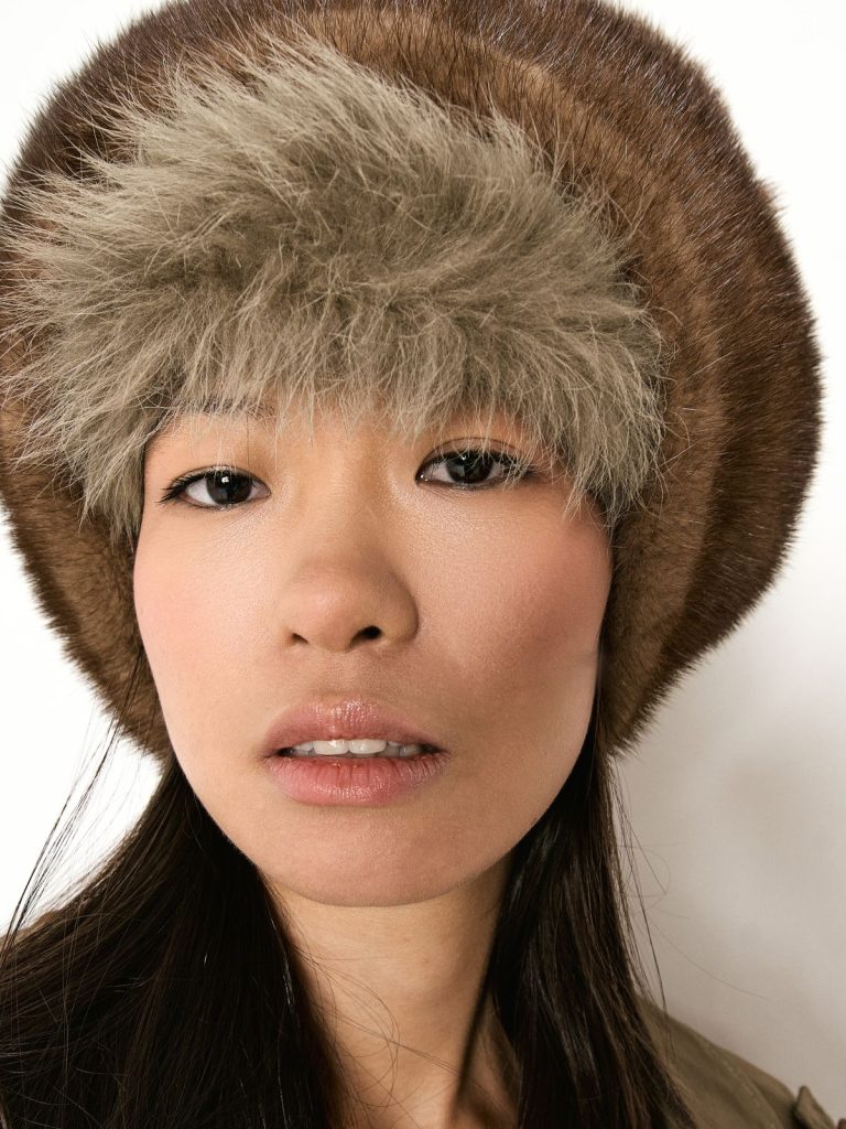 Zhenni Li.