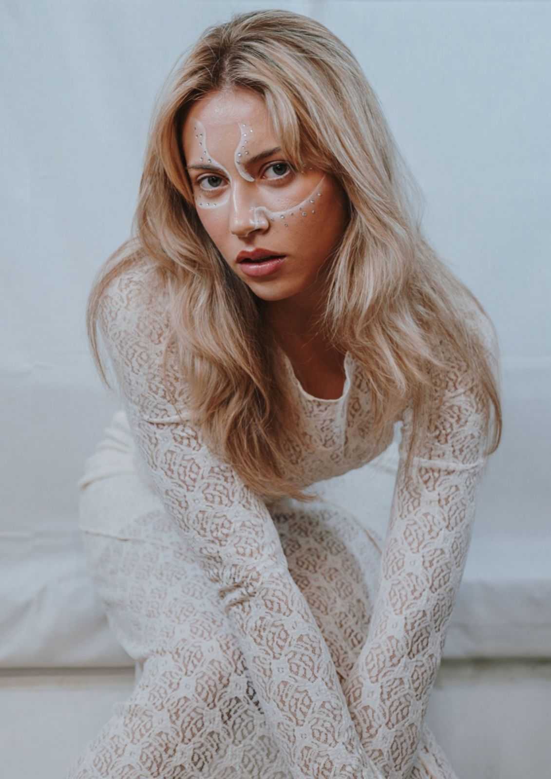Giulia De.