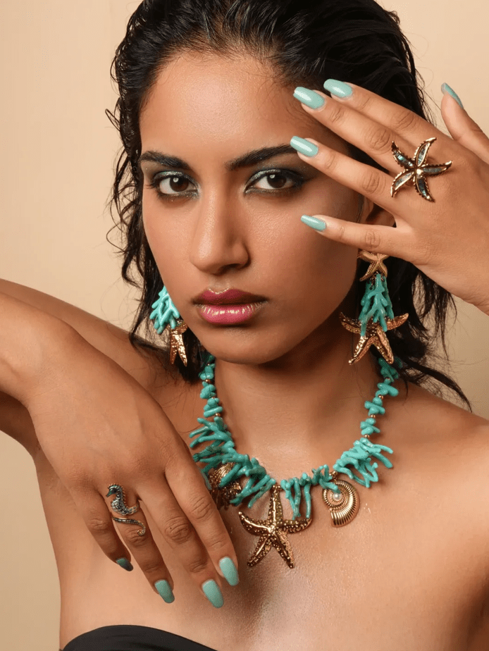 Yasmine Ka.
