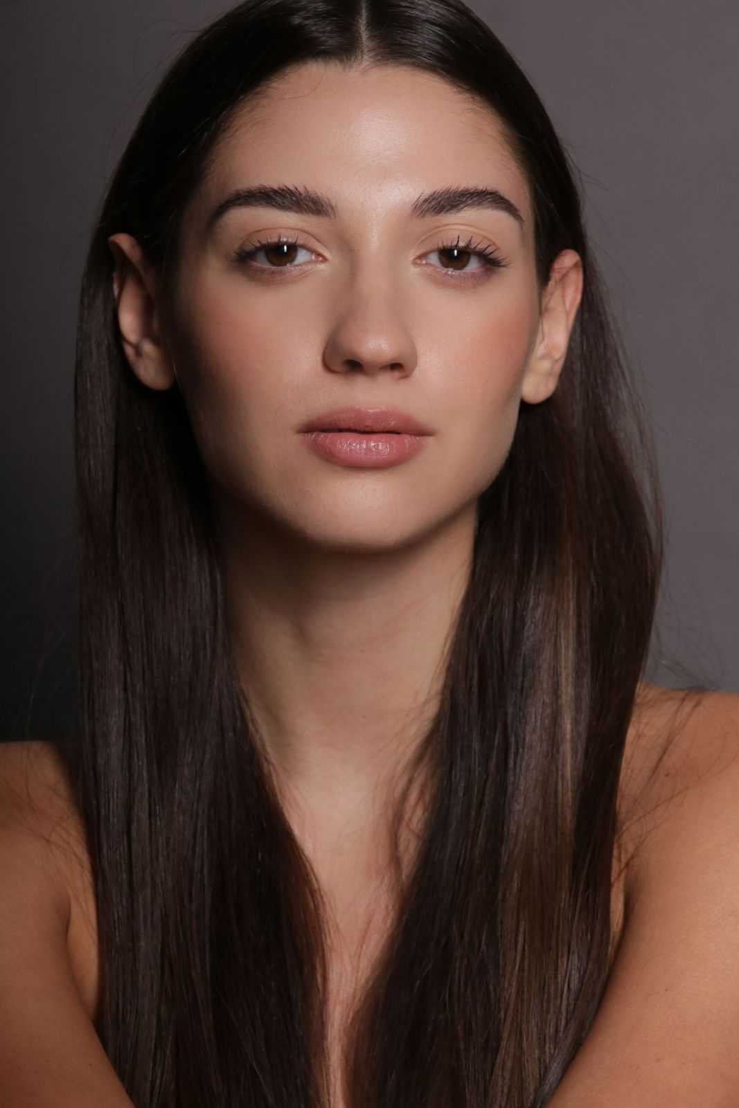 Christal Vi.