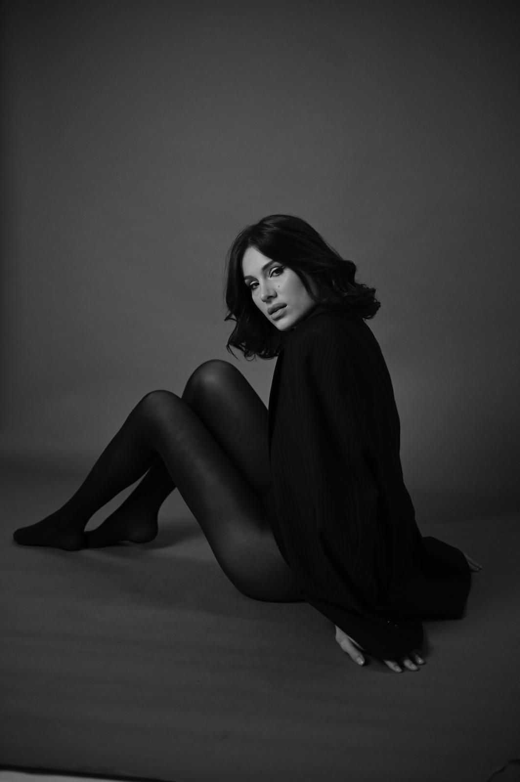 Camilla De.