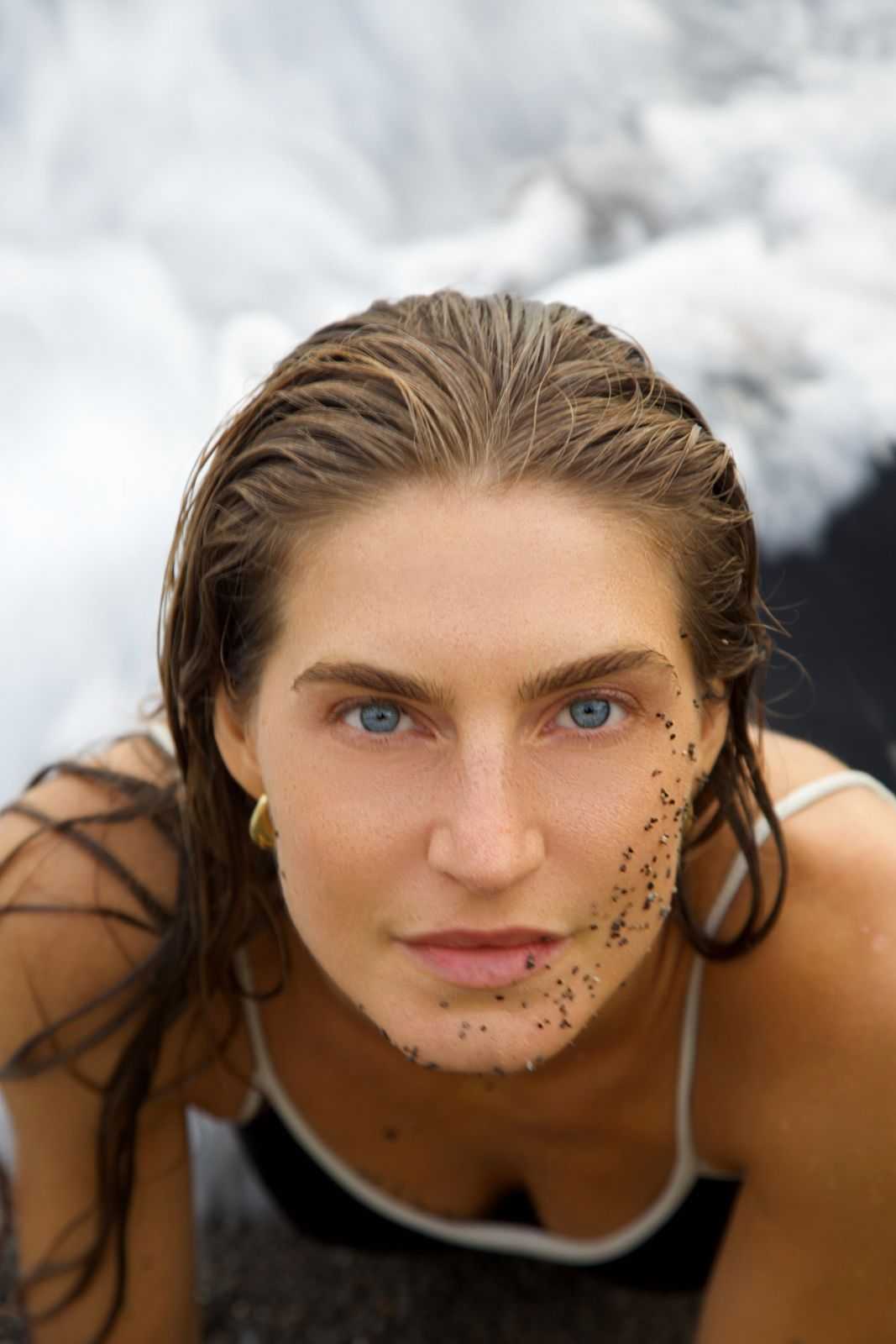 Shari Mo.