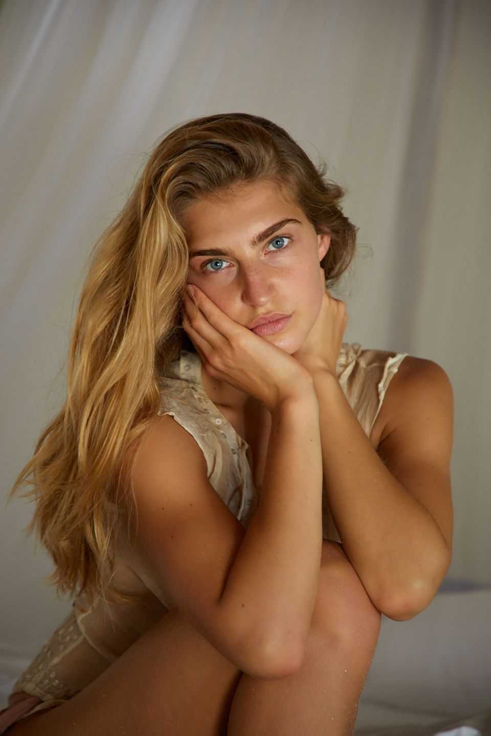 Shari Mo.