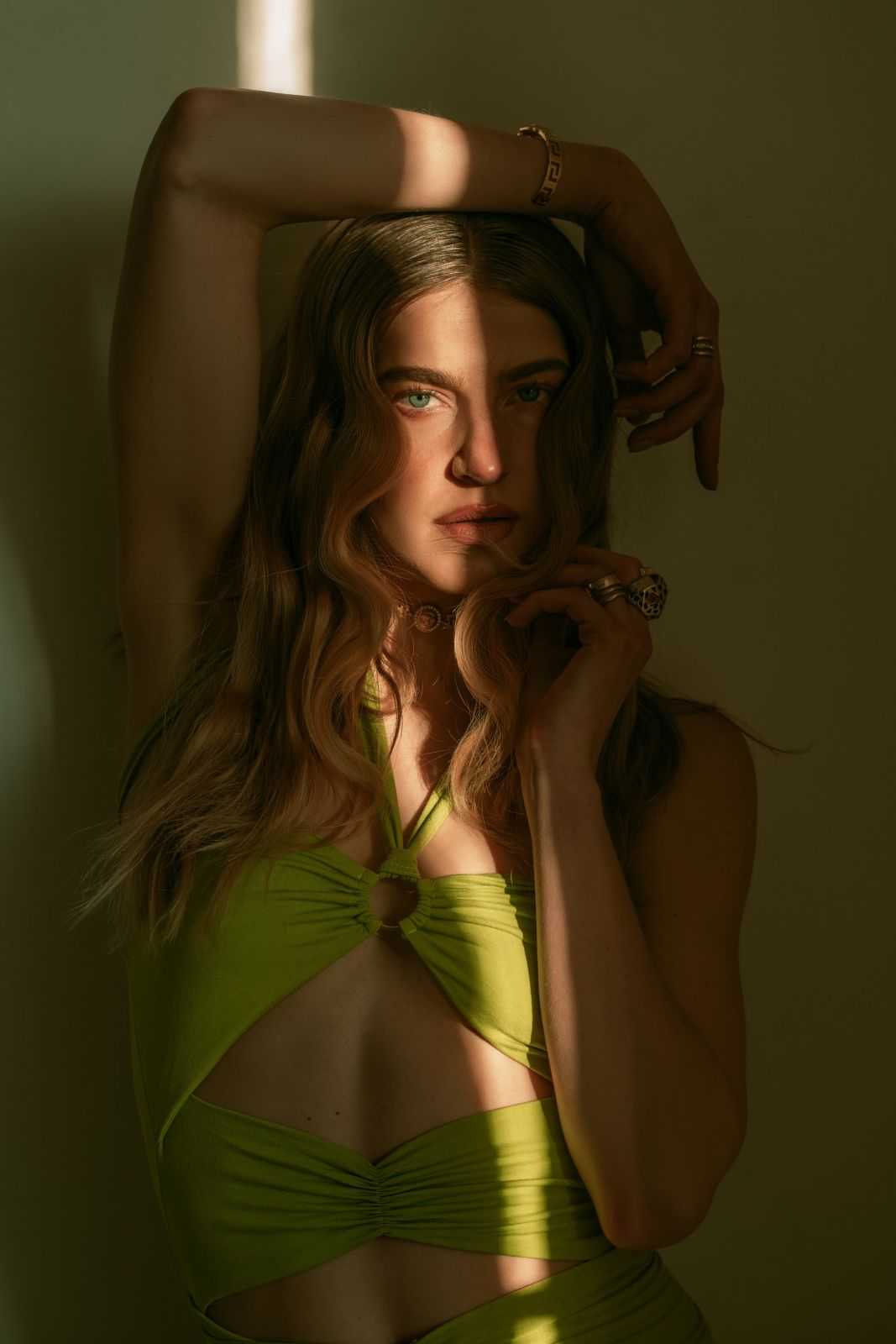 Shari Mo.