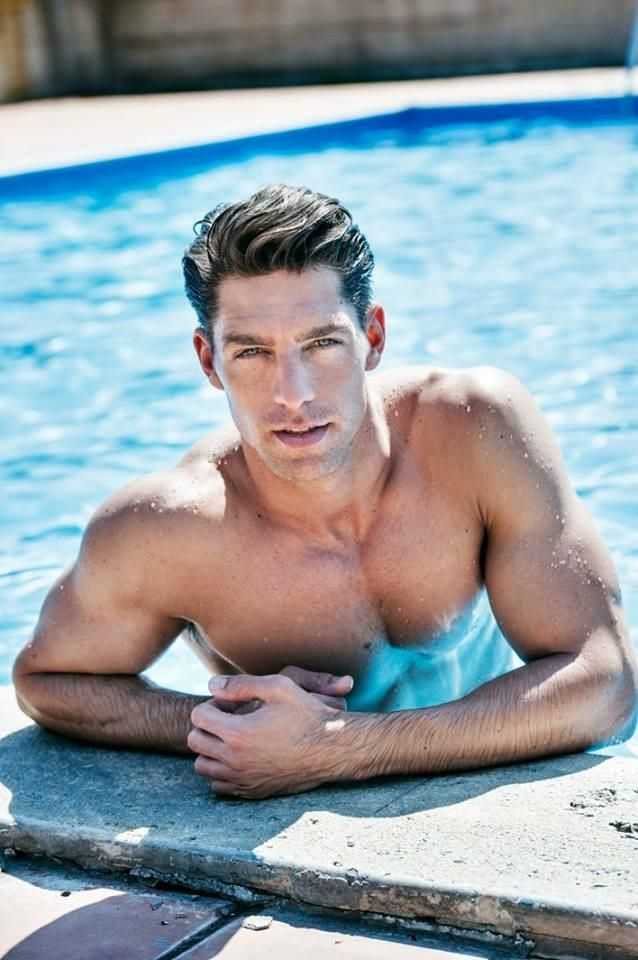Ryan Joseph Zo.