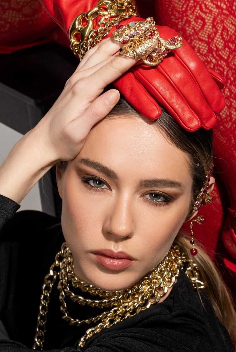 Camilla Bi.