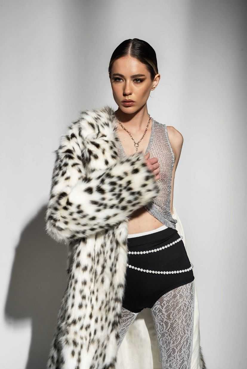 Camilla Bi.