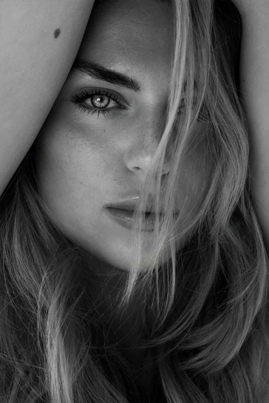 Lucrezia Me.