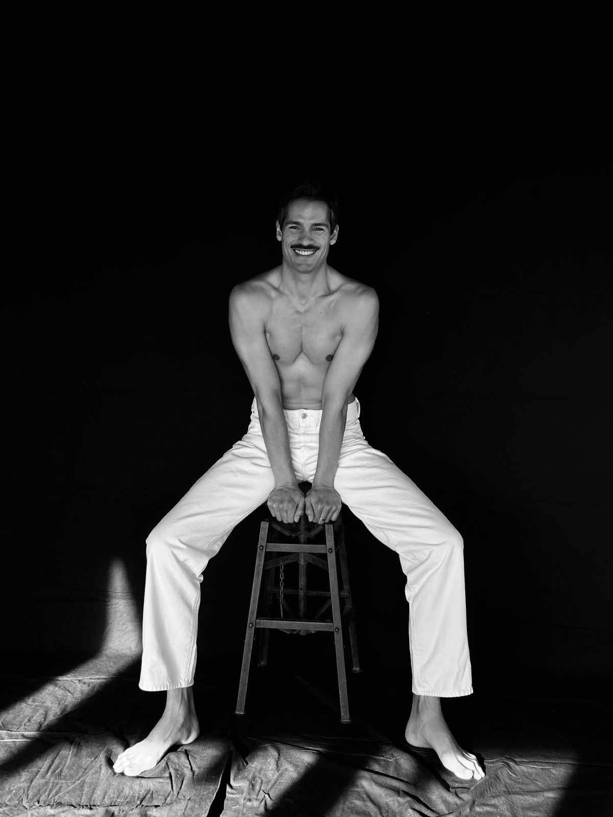 Victor Ro.