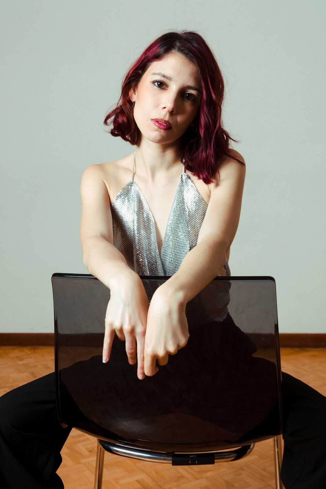 Francesca De.