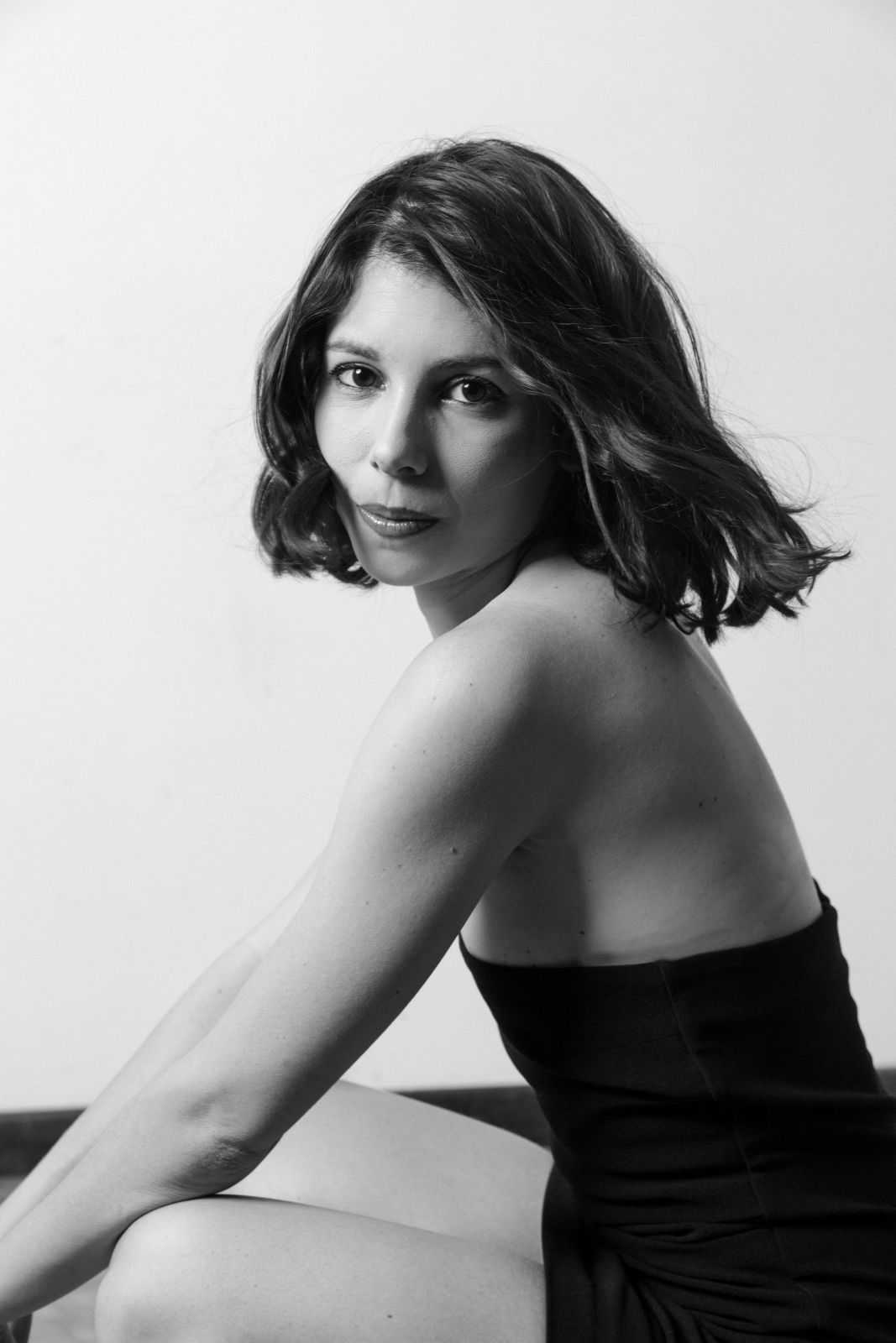 Francesca De.