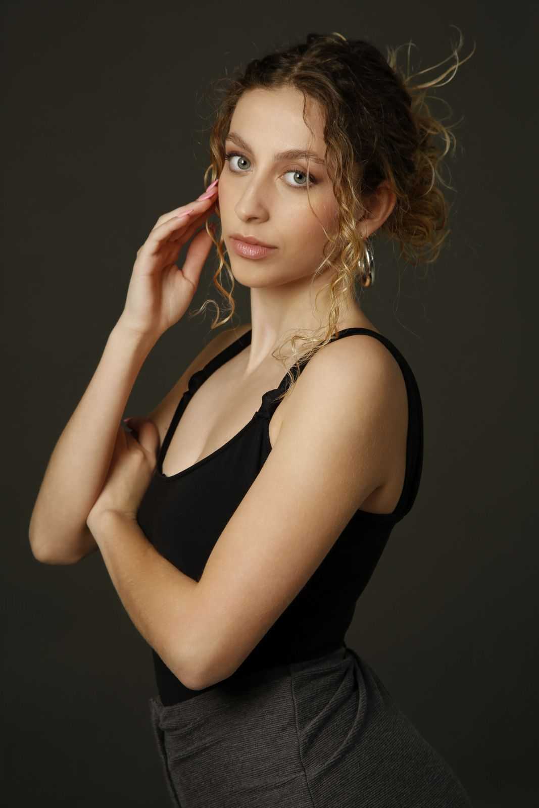 Noemi Ru.