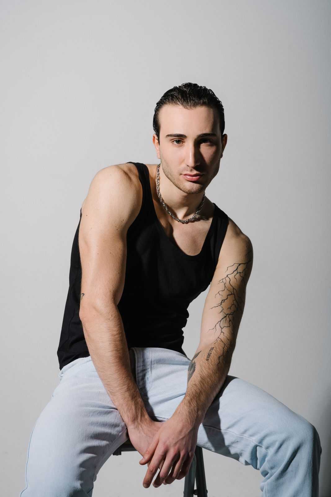 Ethan Andrea La.